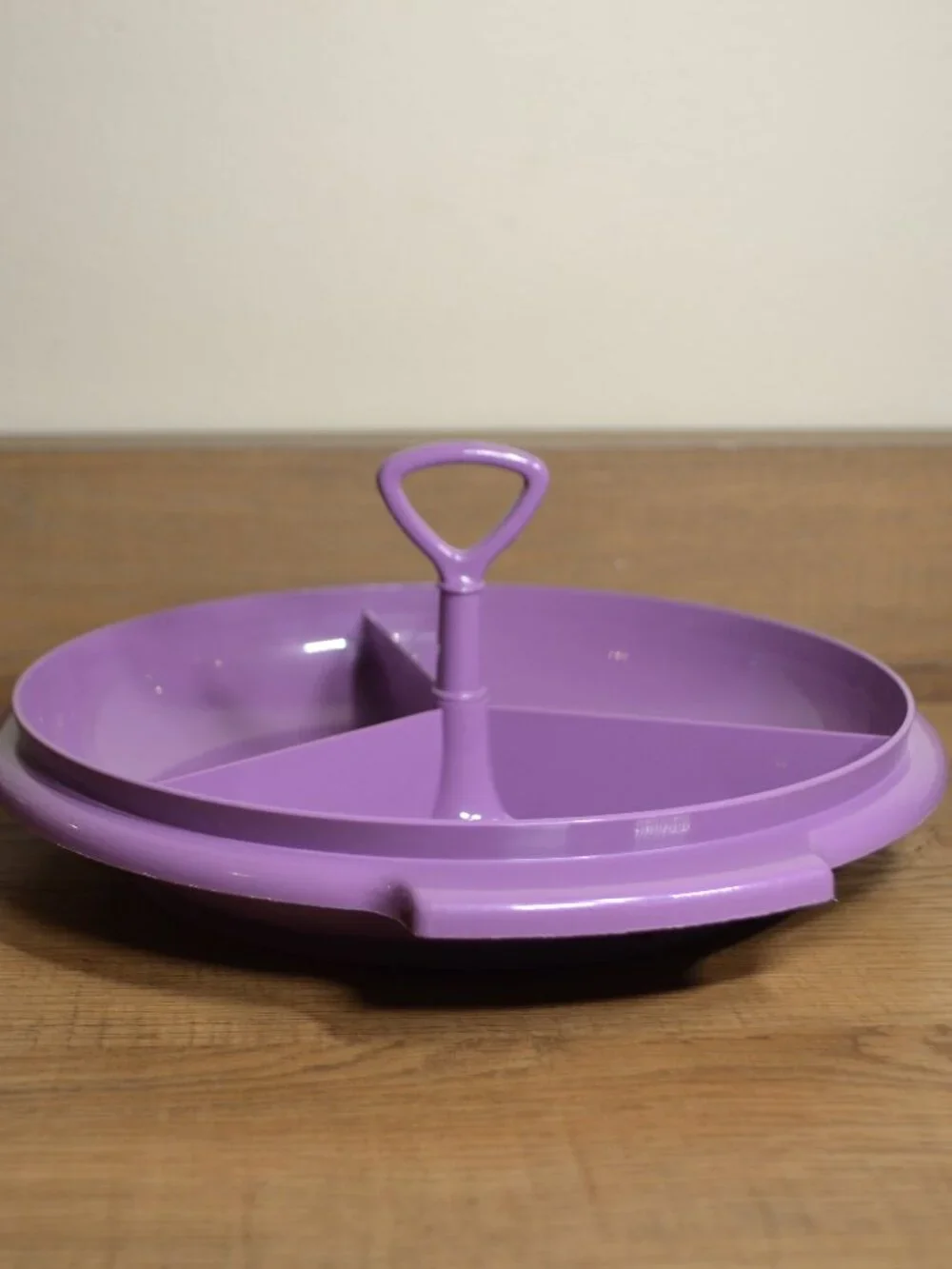 Vintage Tupperware 608-4, Purple Suzette Party divided tray‎ with lid & handle